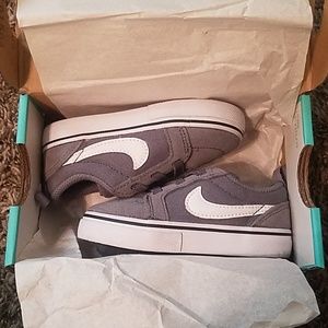 Brand New toddler Nike
